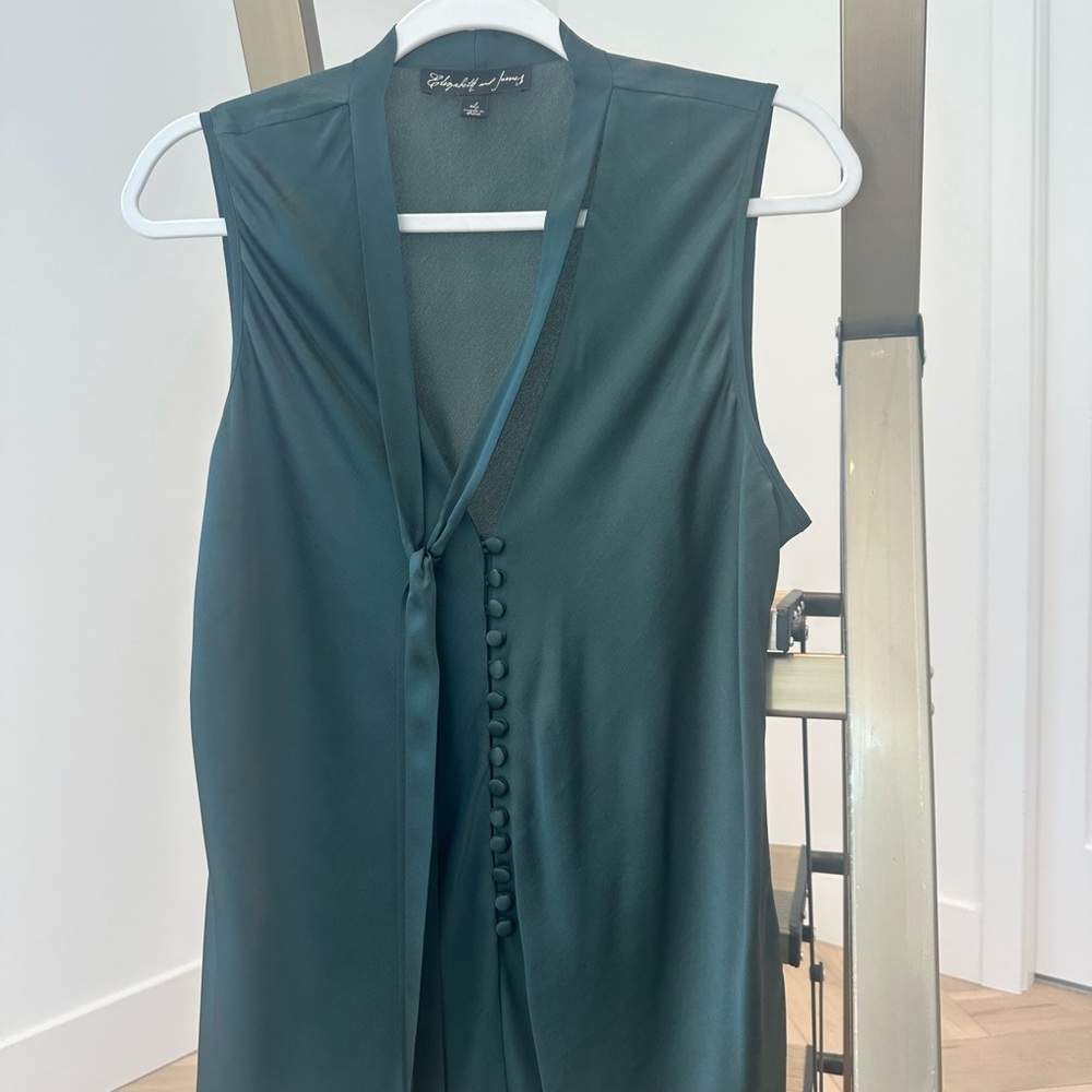 Elizabeth and James green Sleeveless Blouse size large